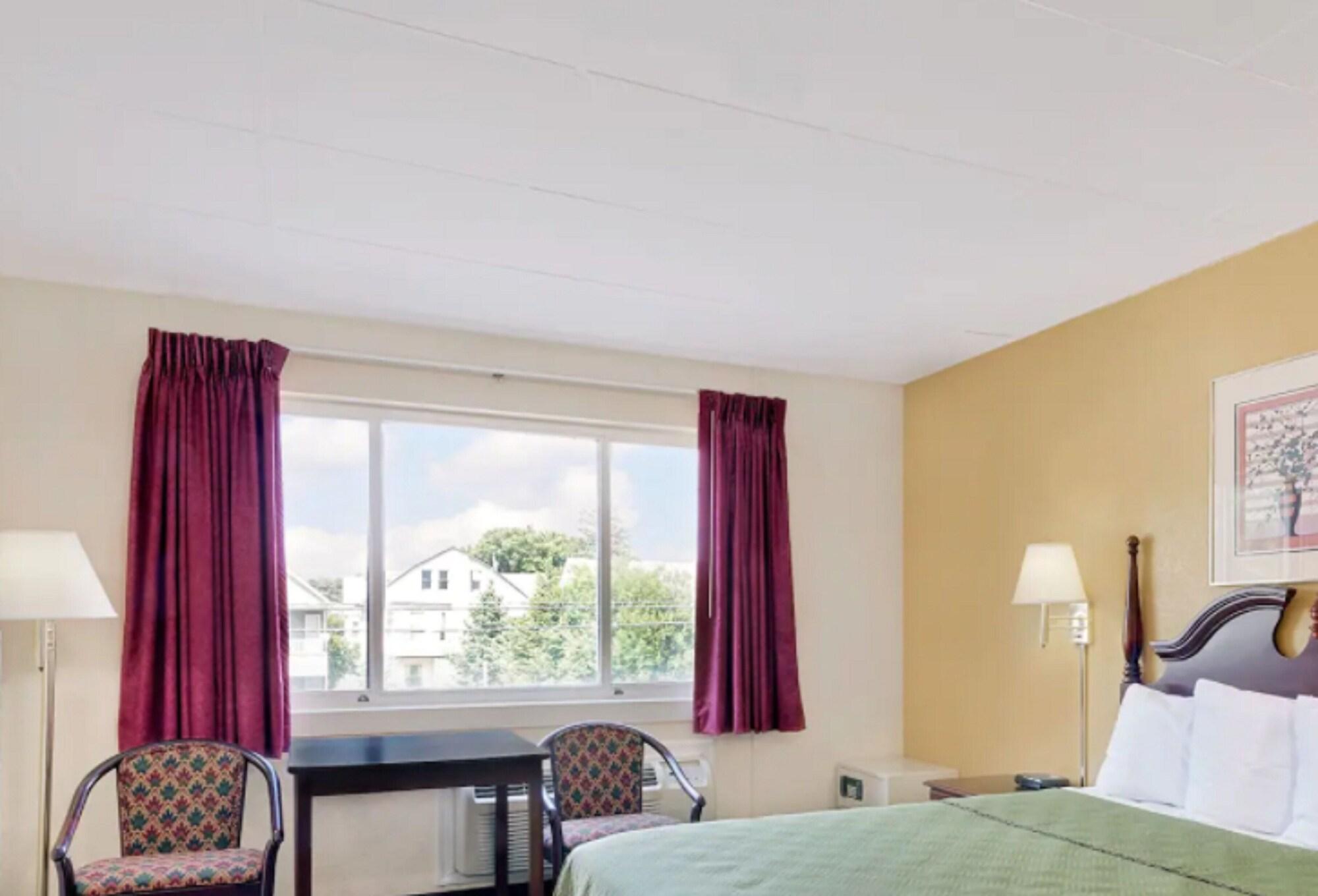 ทราเวลลอดจ์ บาย วินด์แฮม แชมเบอร์สเบิร์ก Hotel ภายนอก รูปภาพ