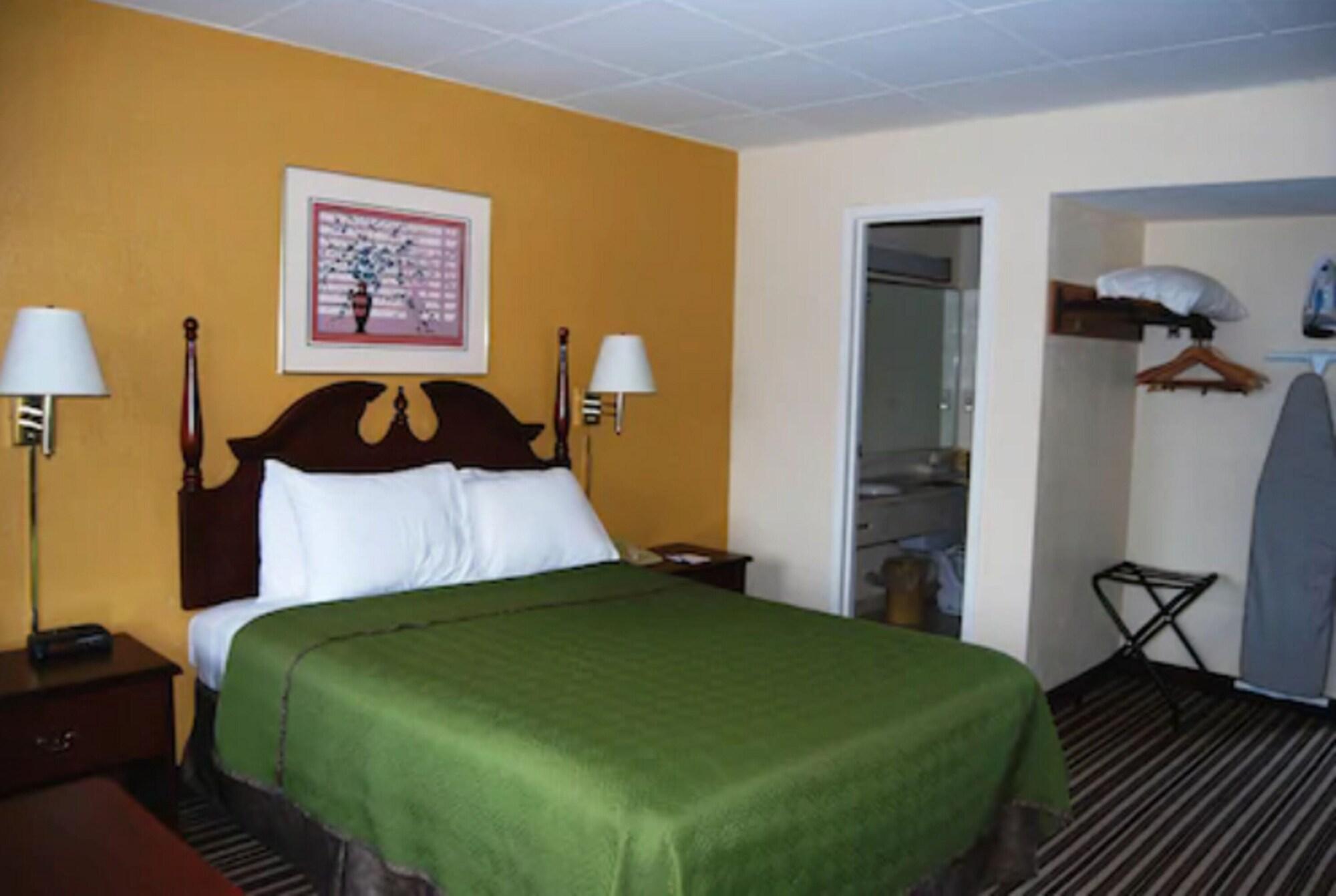 ทราเวลลอดจ์ บาย วินด์แฮม แชมเบอร์สเบิร์ก Hotel ภายนอก รูปภาพ