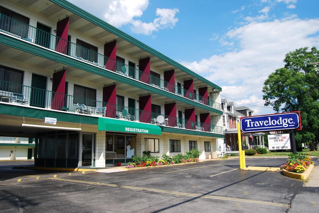 ทราเวลลอดจ์ บาย วินด์แฮม แชมเบอร์สเบิร์ก Hotel ภายนอก รูปภาพ